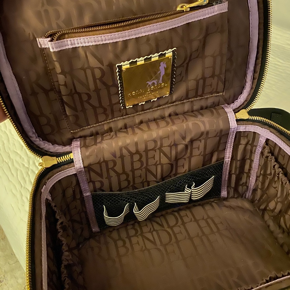 Henri Bendel Train Case